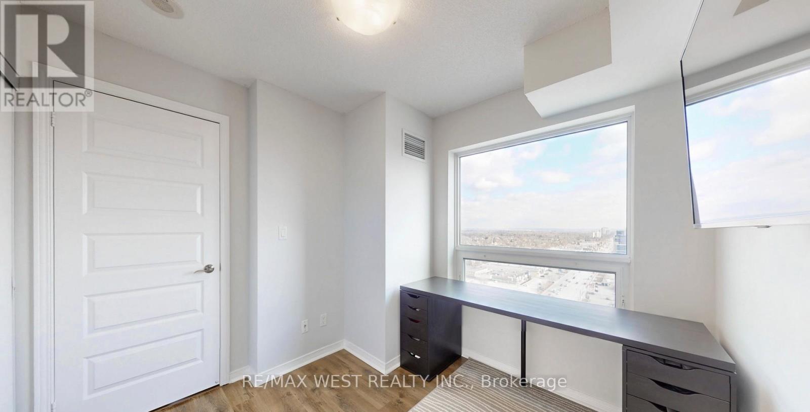 2108 - 215 Queen Street E, Brampton, Ontario  L6W 0A9 - Photo 19 - W13080294