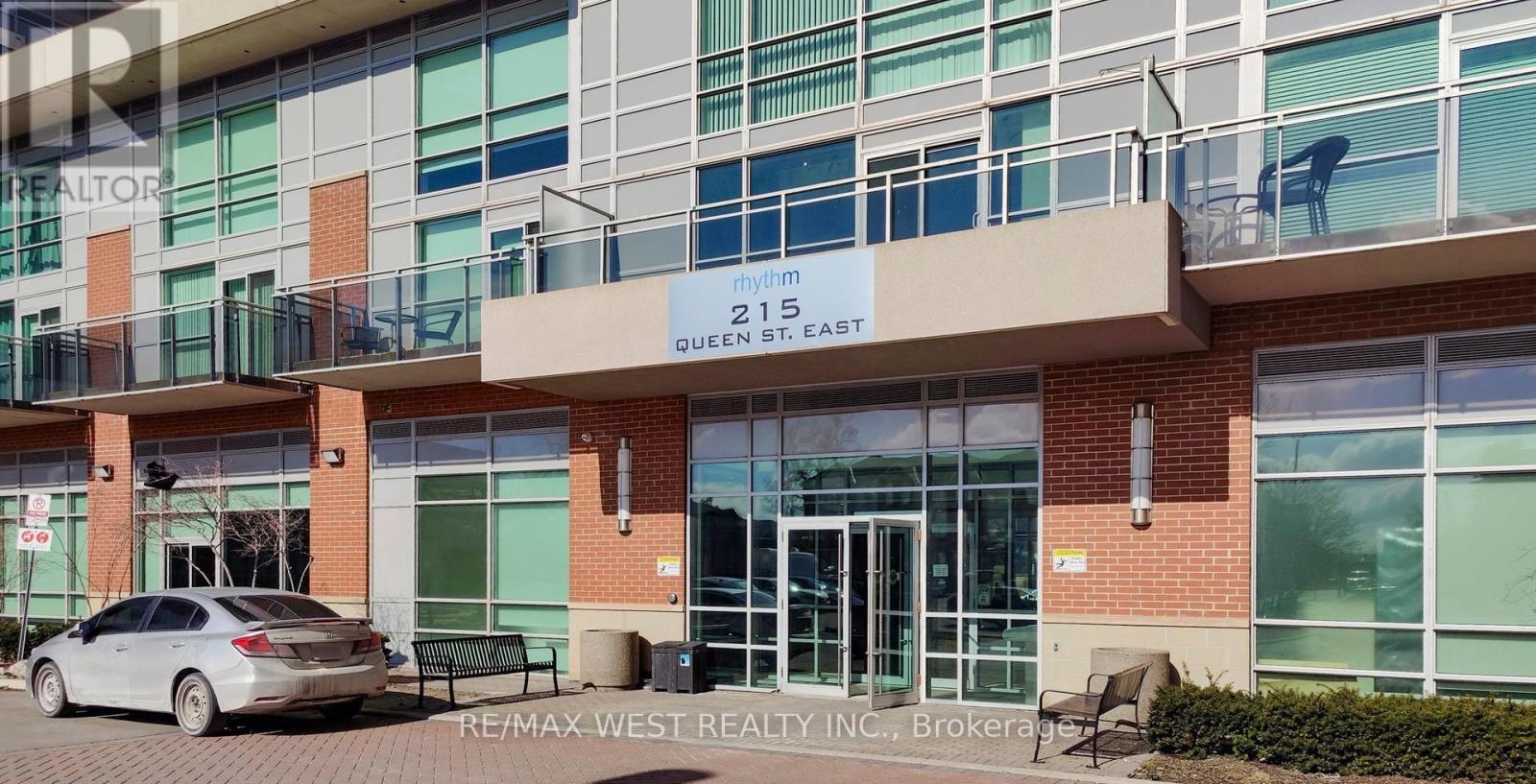 2108 - 215 Queen Street E, Brampton, Ontario  L6W 0A9 - Photo 2 - W13080294