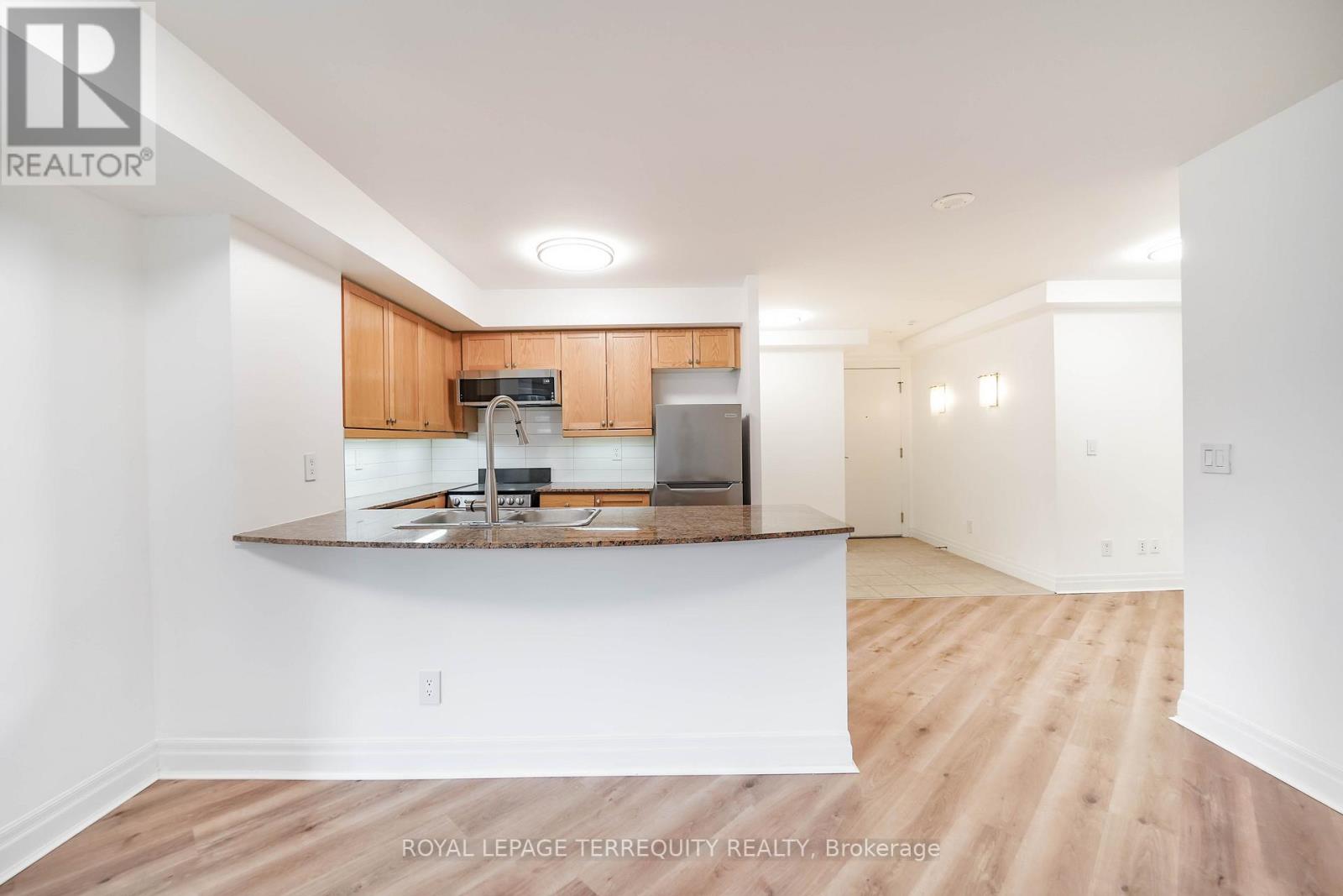 206 - 2121 Lake Shore Boulevard W, Toronto, Ontario  M8V 4E9 - Photo 10 - W13080328