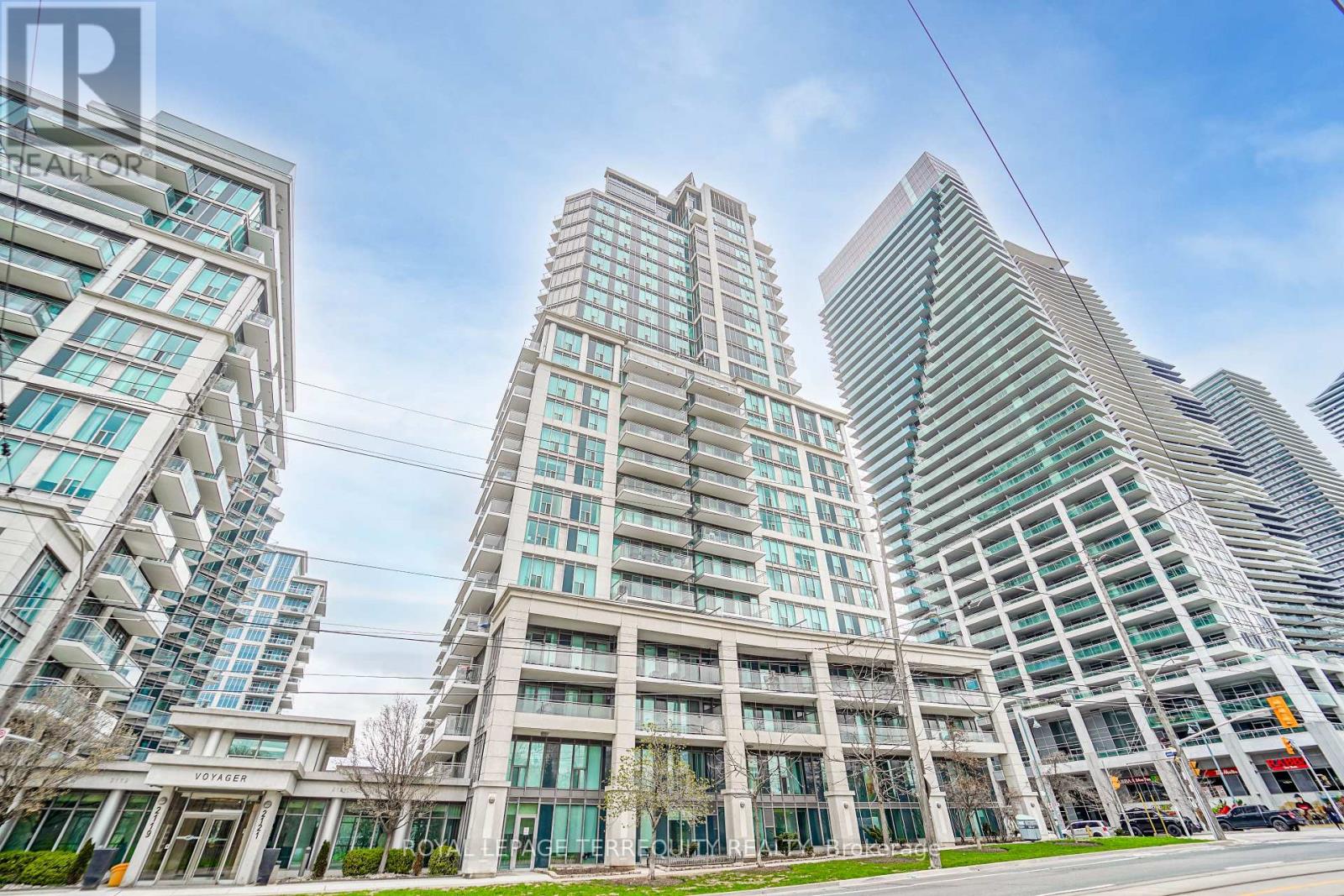 206 - 2121 Lake Shore Boulevard W, Toronto, Ontario  M8V 4E9 - Photo 2 - W13080328