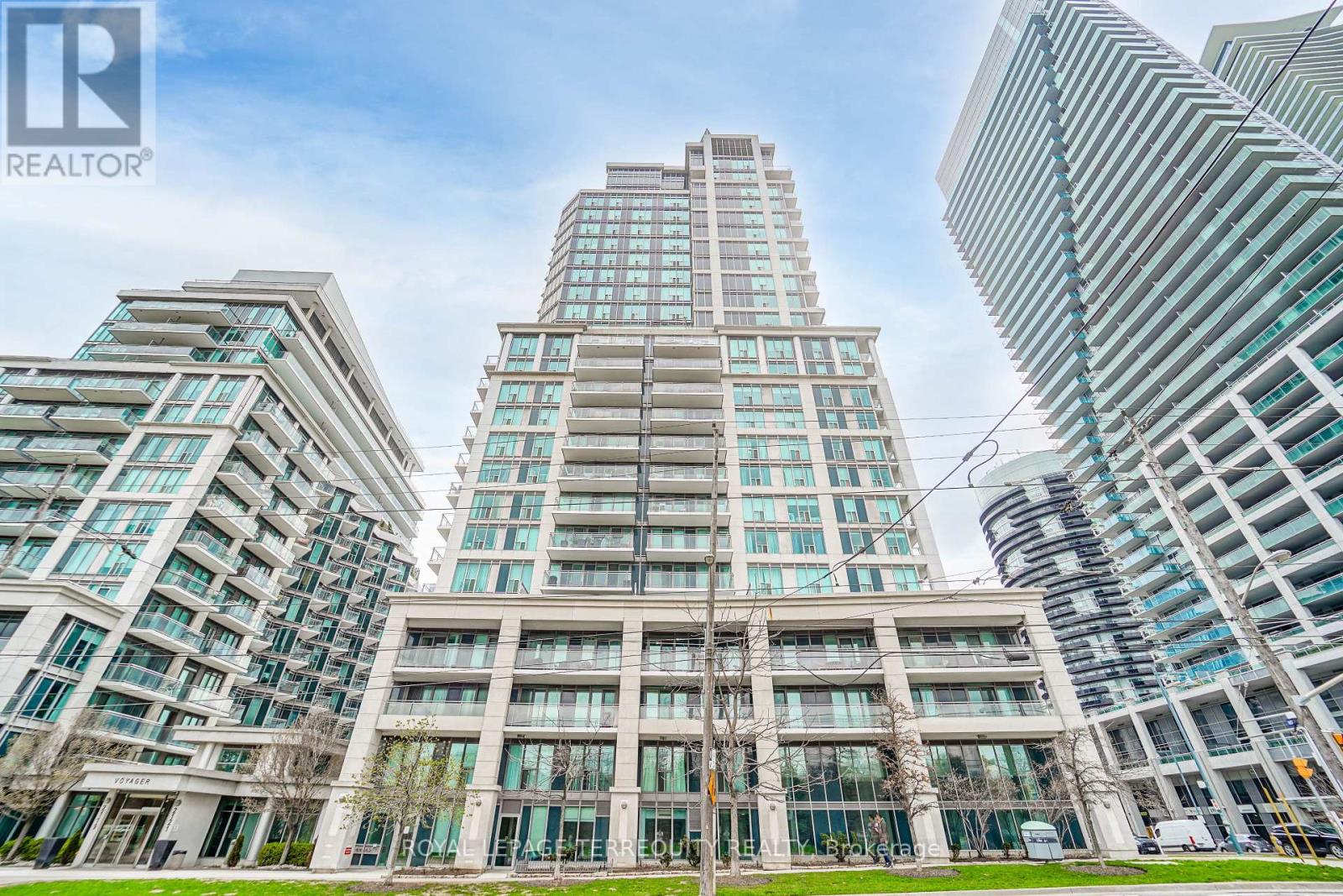 206 - 2121 Lake Shore Boulevard W, Toronto, Ontario  M8V 4E9 - Photo 3 - W13080328