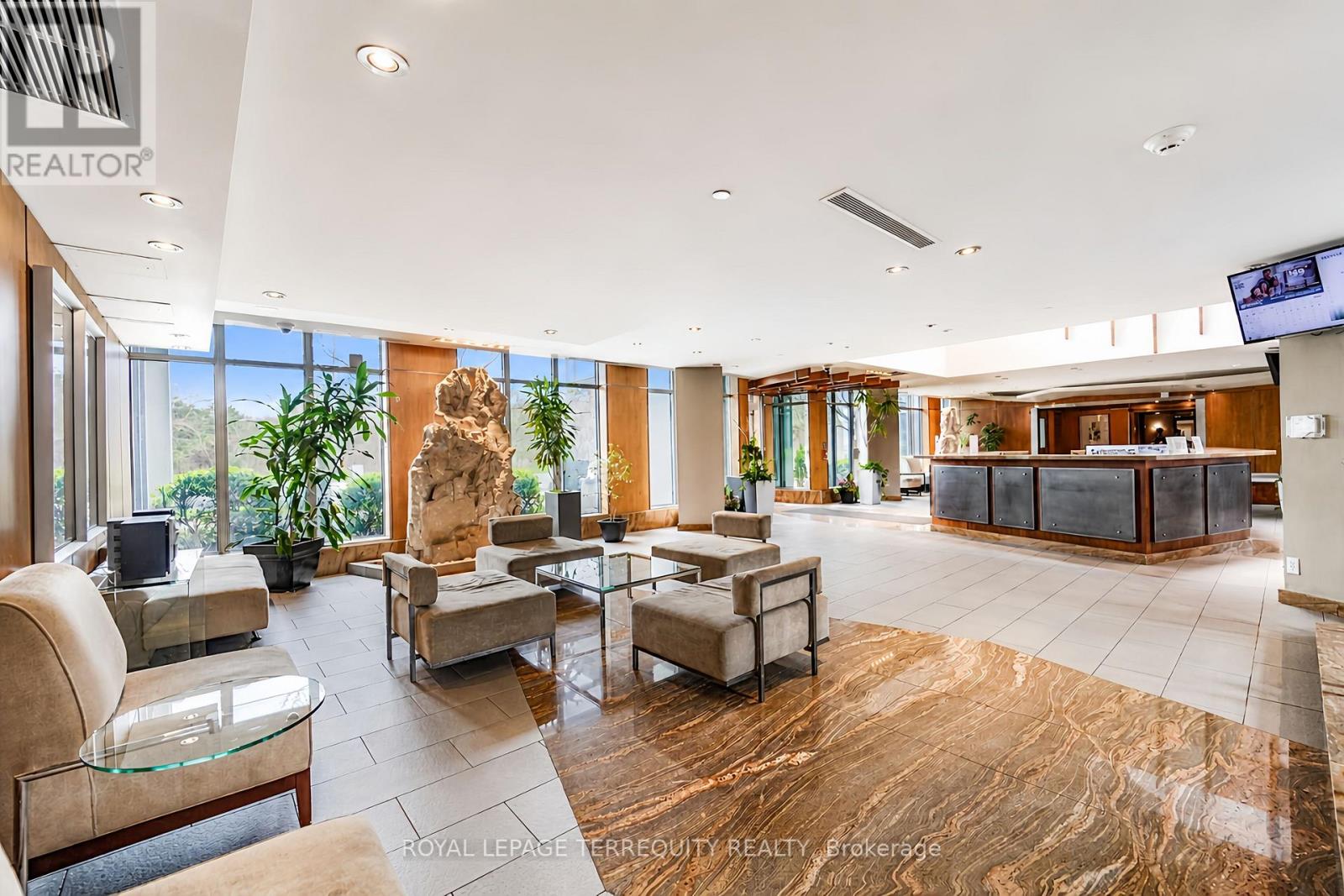 206 - 2121 Lake Shore Boulevard W, Toronto, Ontario  M8V 4E9 - Photo 5 - W13080328