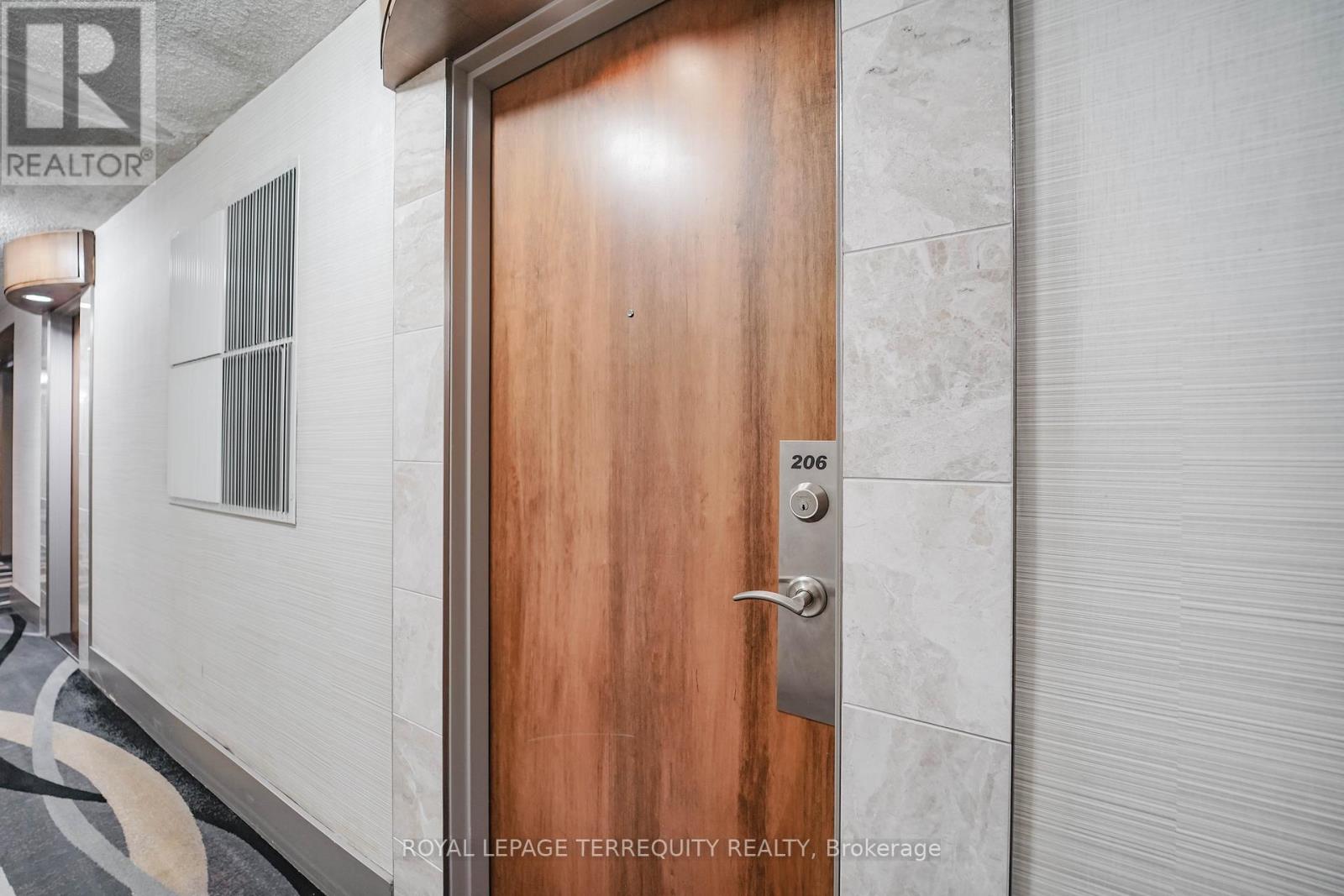 206 - 2121 Lake Shore Boulevard W, Toronto, Ontario  M8V 4E9 - Photo 9 - W13080328
