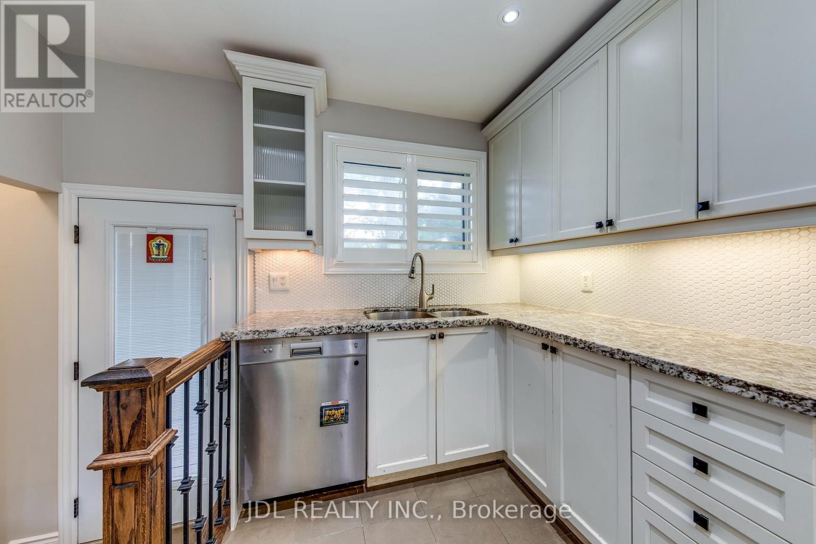 1266 Lambeth Road, Oakville, Ontario  L6H 2E3 - Photo 13 - W13080342