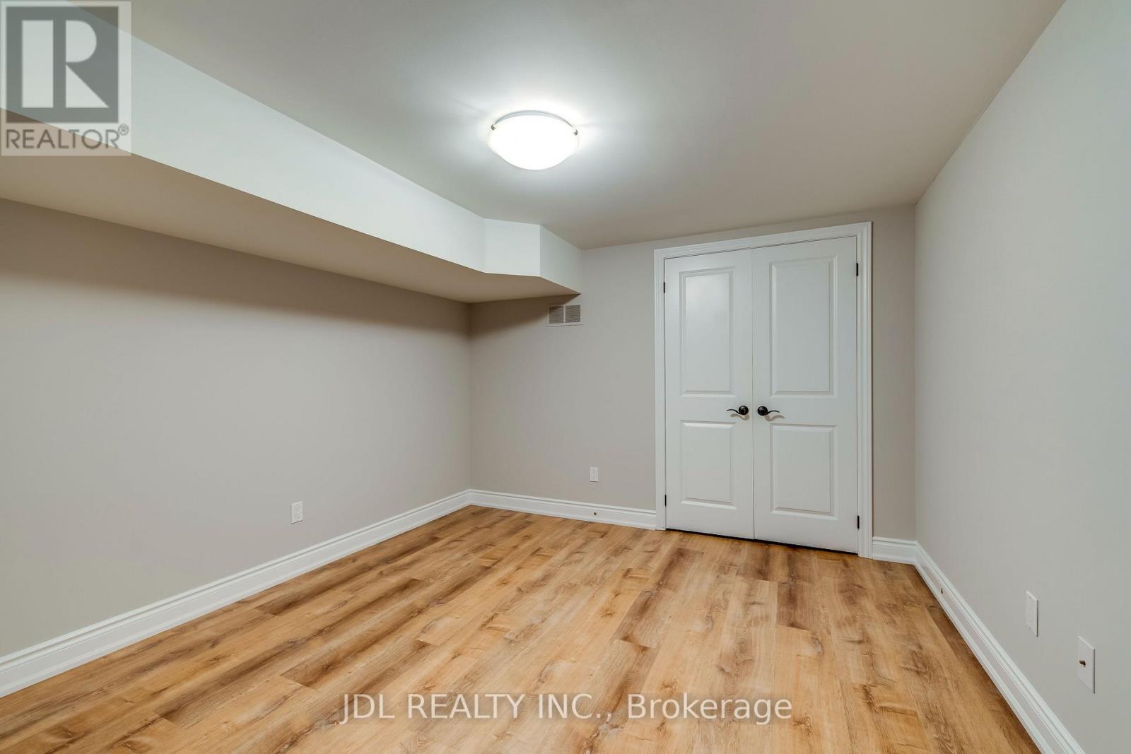 1266 Lambeth Road, Oakville, Ontario  L6H 2E3 - Photo 32 - W13080342
