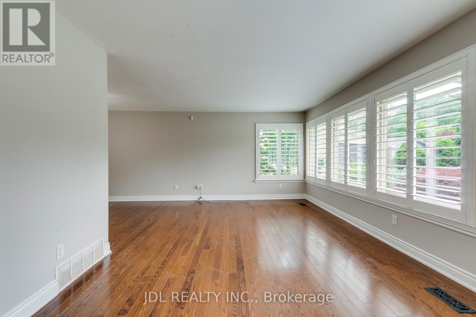 1266 Lambeth Road, Oakville, Ontario  L6H 2E3 - Photo 5 - W13080342
