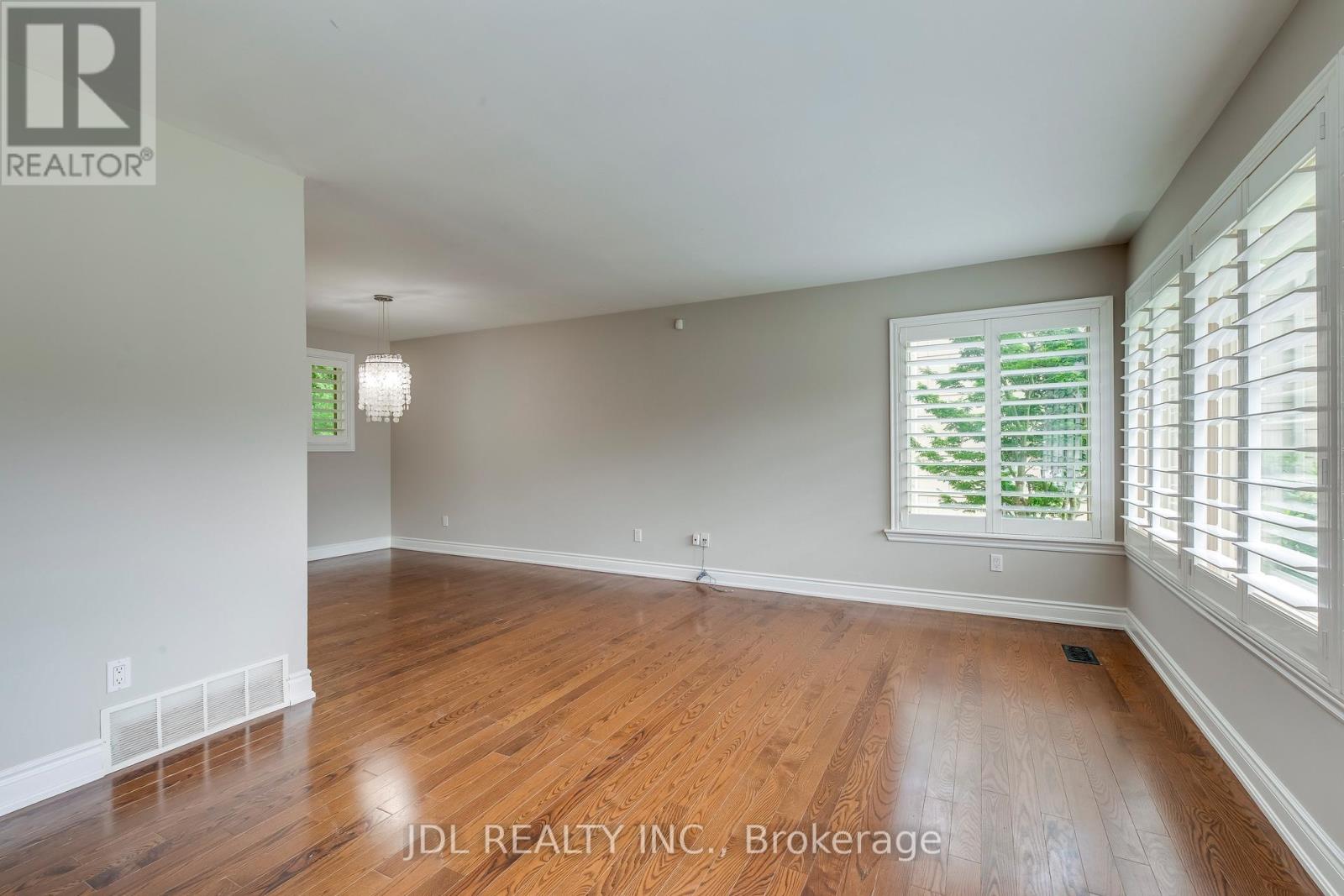 1266 Lambeth Road, Oakville, Ontario  L6H 2E3 - Photo 6 - W13080342