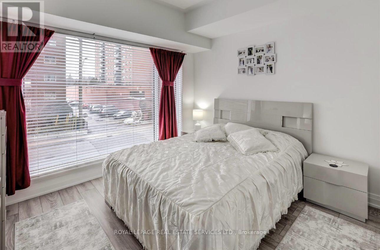 7 - 32 Park Street E, Mississauga, Ontario  L5G 1L7 - Photo 11 - W13080364