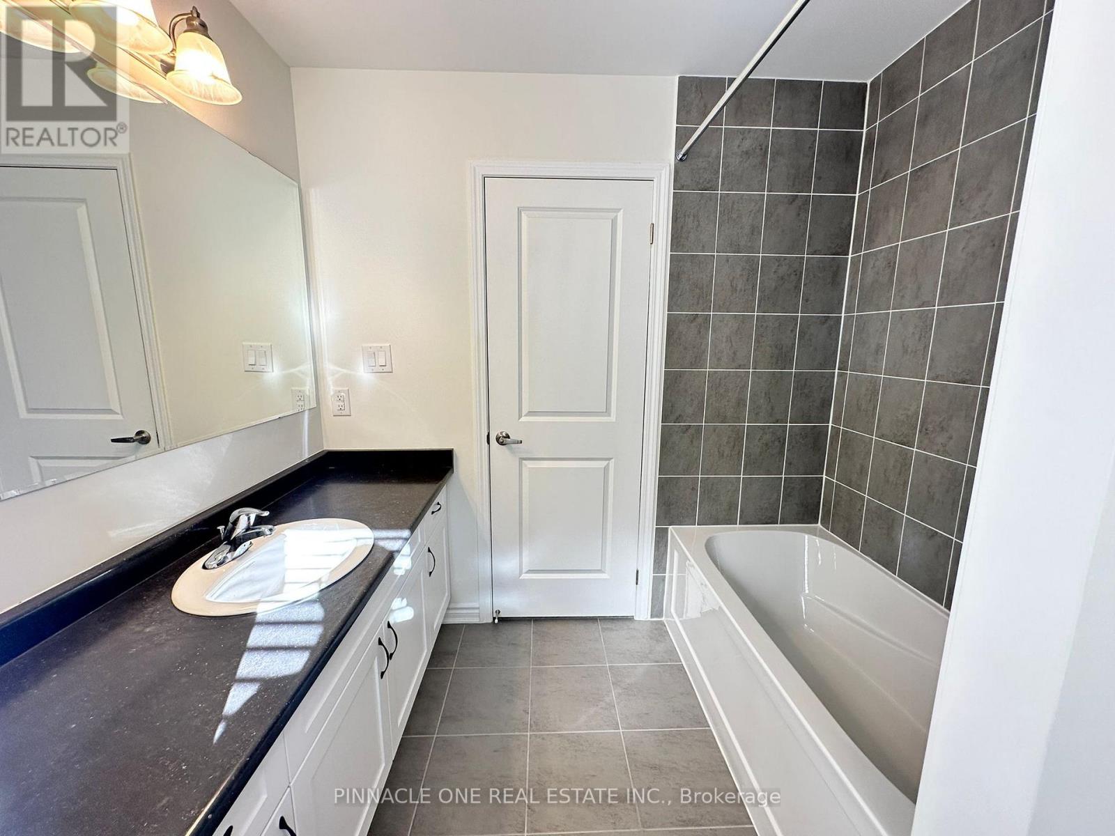 44 Chambery Street, Bracebridge, Ontario  P1L 0G2 - Photo 10 - X13080028