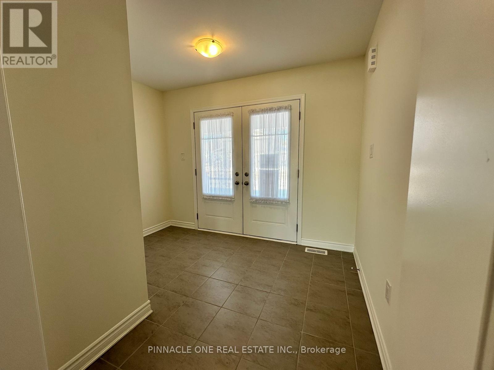 44 Chambery Street, Bracebridge, Ontario  P1L 0G2 - Photo 3 - X13080028