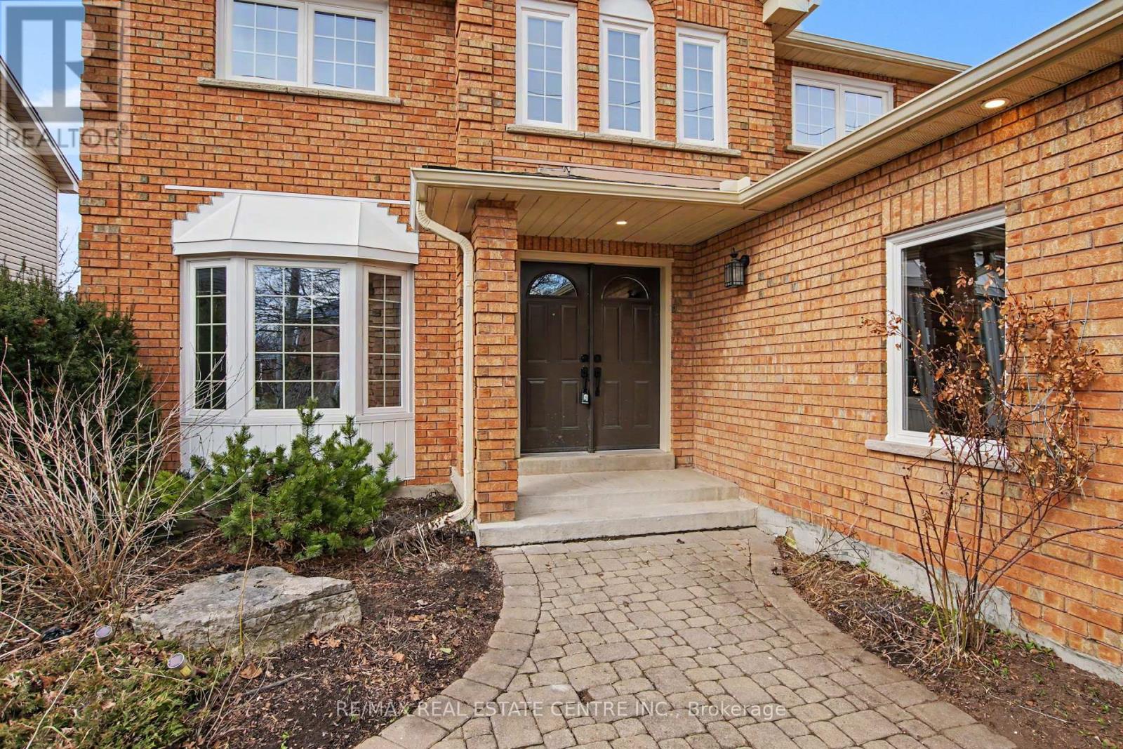 507 Grand Ridge Drive, Cambridge, Ontario  N1S 4Y9 - Photo 4 - X13080146