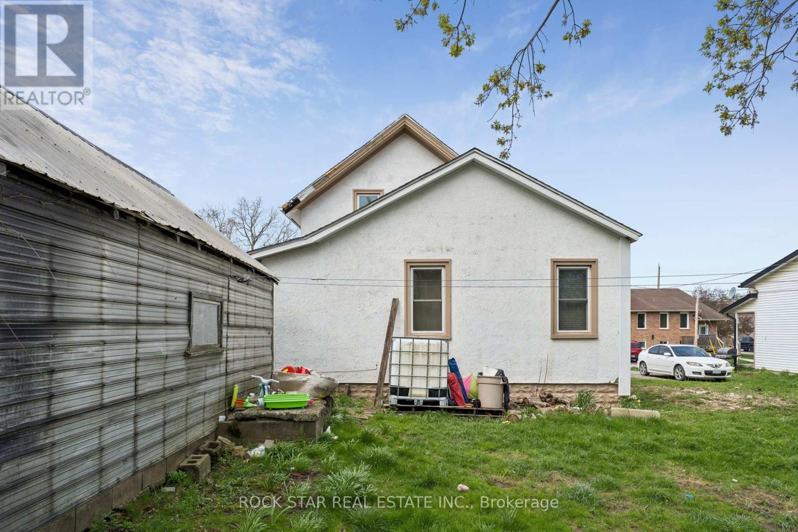Upper - 26 Albina Street, Welland, Ontario  L3C 1P3 - Photo 13 - X13080172