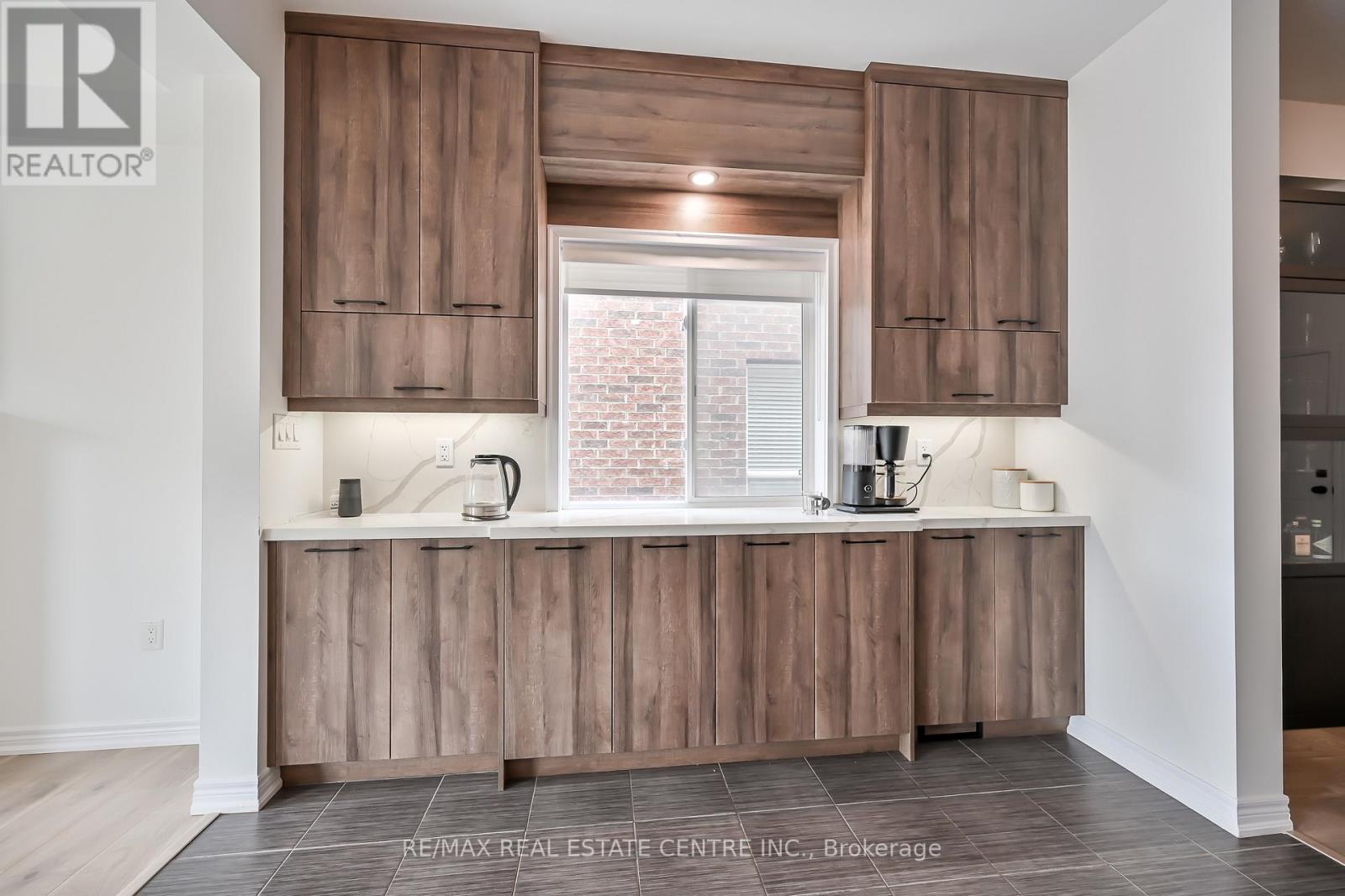 226 Lormont Boulevard, Hamilton, Ontario  L8J 0J9 - Photo 8 - X13080344