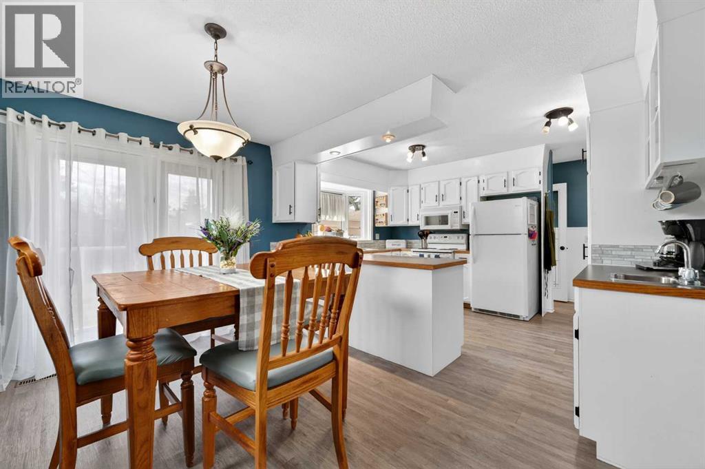 1427 Mccrimmon Drive, Carstairs, Alberta  T0M 0N0 - Photo 11 - A2305032