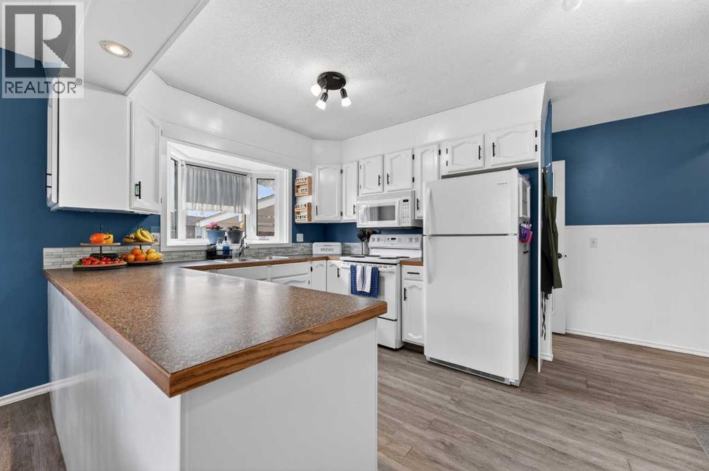 1427 Mccrimmon Drive, Carstairs, Alberta  T0M 0N0 - Photo 14 - A2305032
