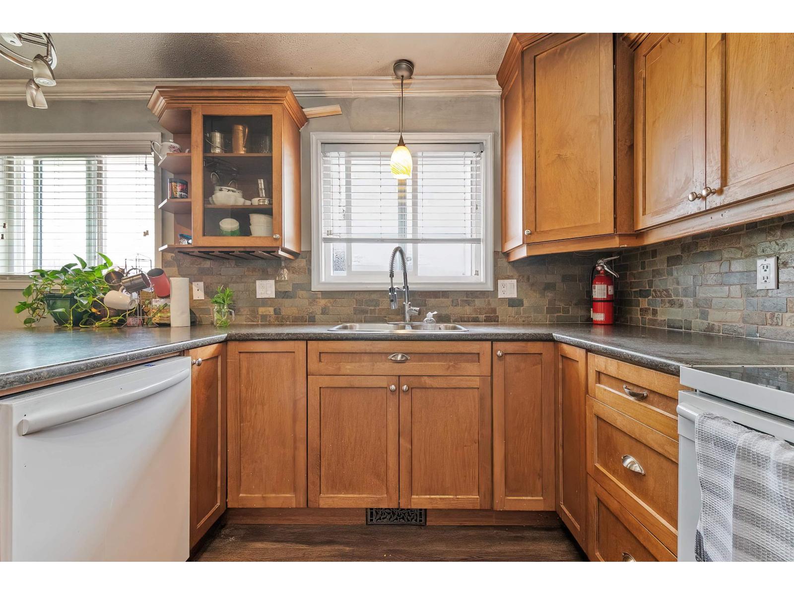 8683 Tilston Street, Chilliwack Proper South, Chilliwack, British Columbia  V2P 7R6 - Photo 6 - R3118863