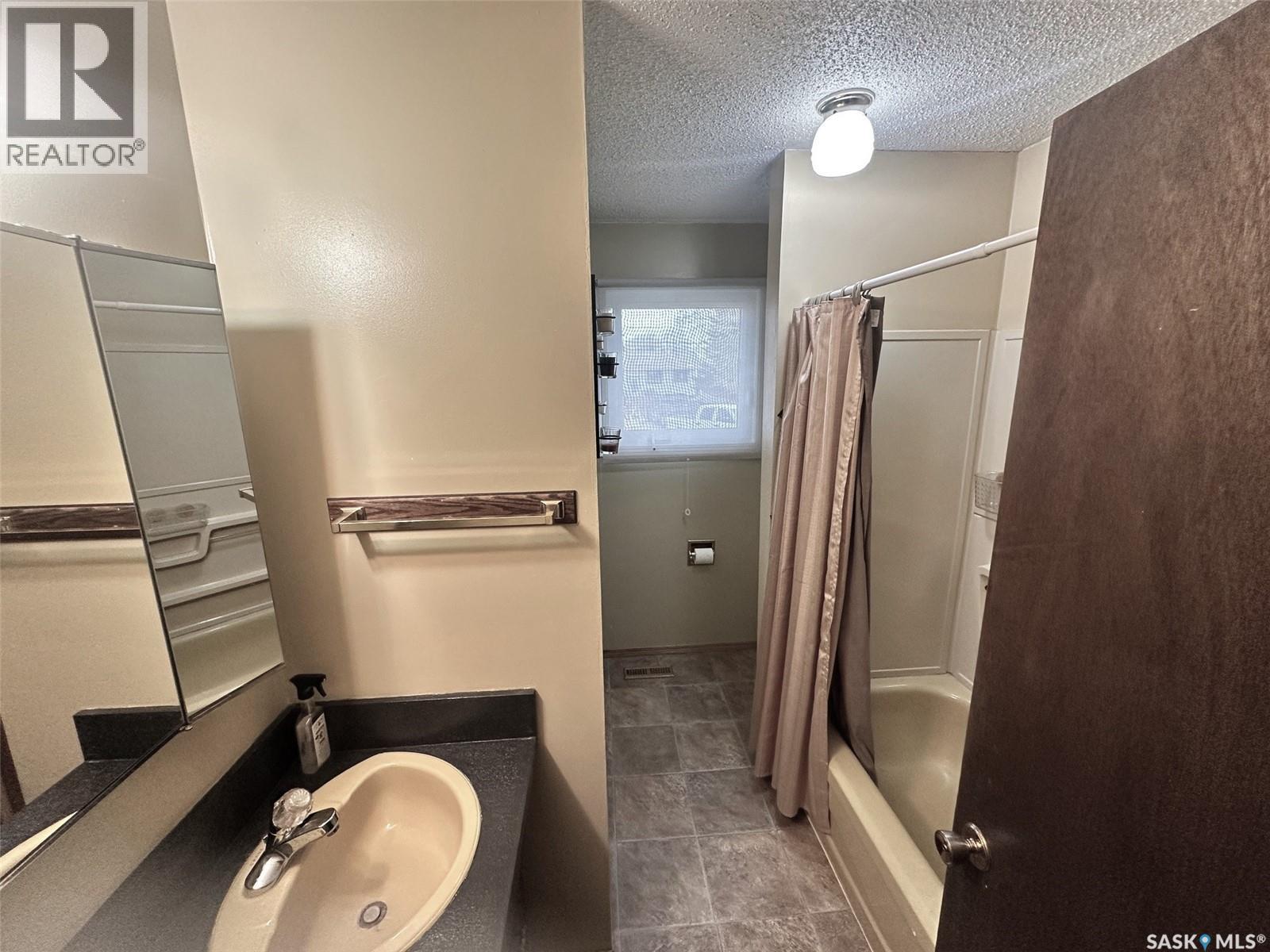 610 Hudson Street, Hudson Bay, Saskatchewan  S0E 0Y0 - Photo 9 - SK034824