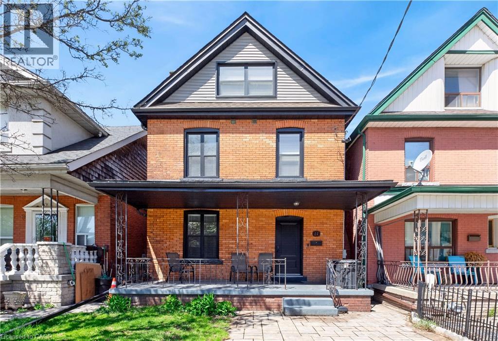 11 BARNESDALE Avenue N, Hamilton, Ontario
