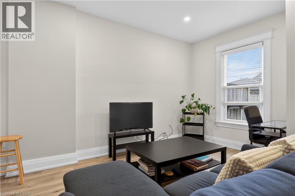 11 Barnesdale Avenue N, Hamilton, Ontario  L8L 6R4 - Photo 8 - 40824624
