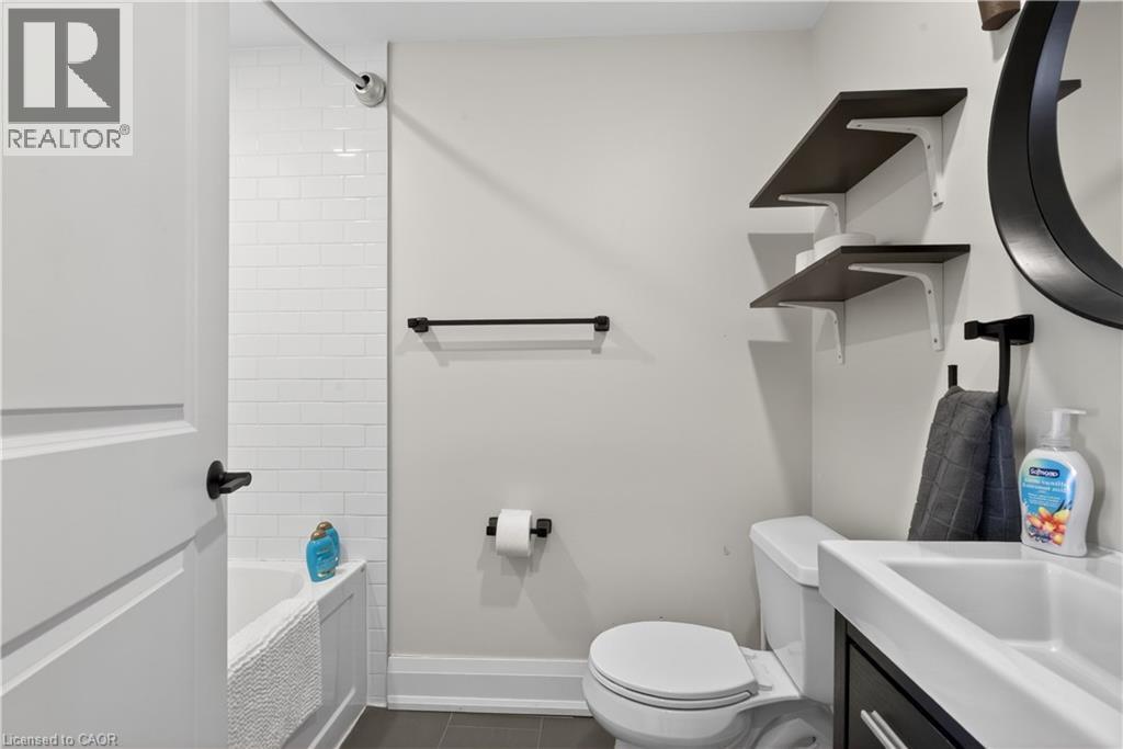 11 Barnesdale Avenue N, Hamilton, Ontario  L8L 6R4 - Photo 29 - 40824624
