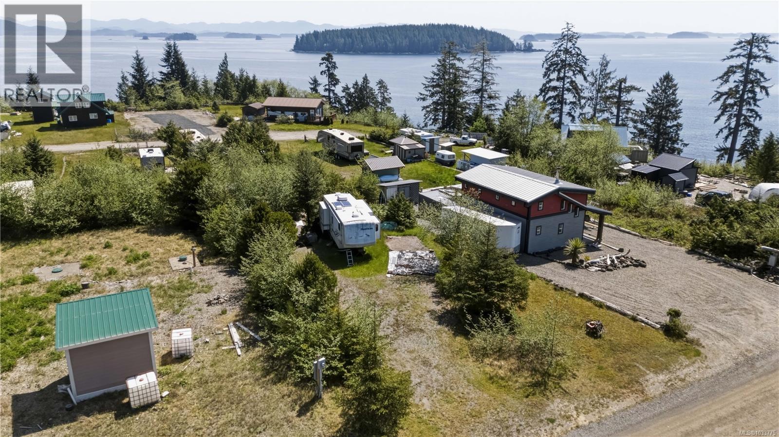1130 Fourth Ave, Ucluelet, British Columbia  V0R 3A0 - Photo 4 - 1033775