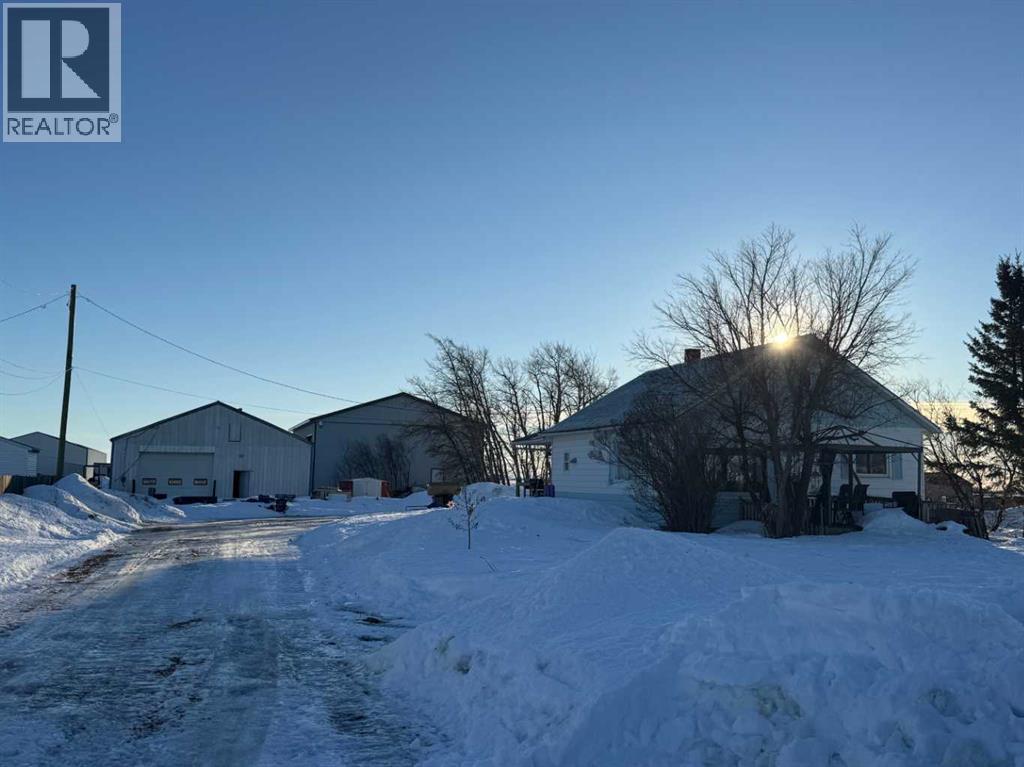 5031 48 Avenue, Girouxville, Alberta  T0H 1S0 - Photo 1 - A2279797
