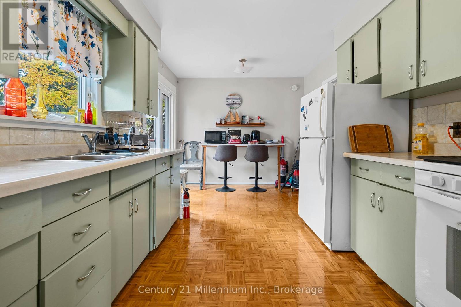 698 Gustavus Street, Saugeen Shores, Ontario  N0H 2C0 - Photo 27 - X12952850