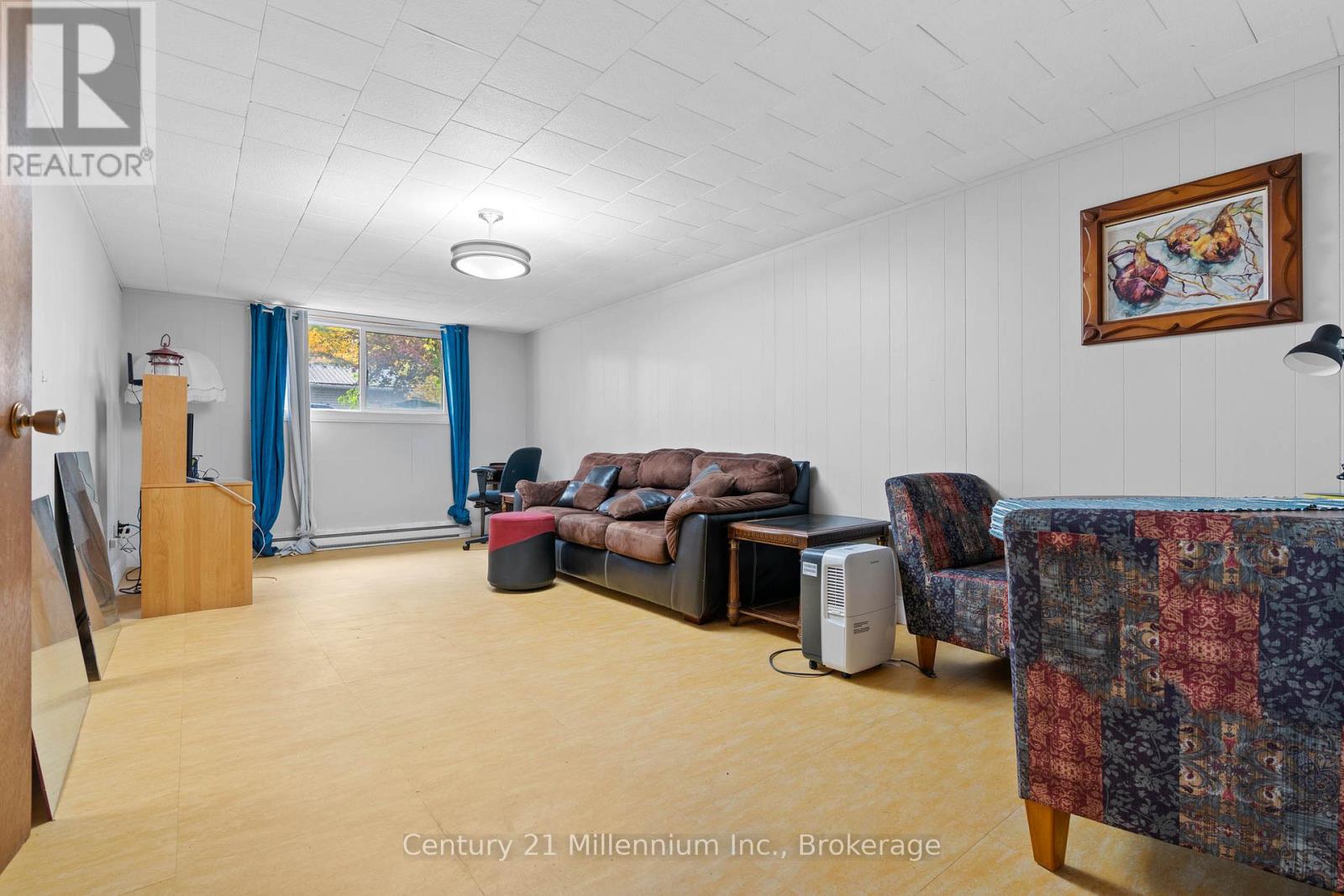698 Gustavus Street, Saugeen Shores, Ontario  N0H 2C0 - Photo 34 - X12952850
