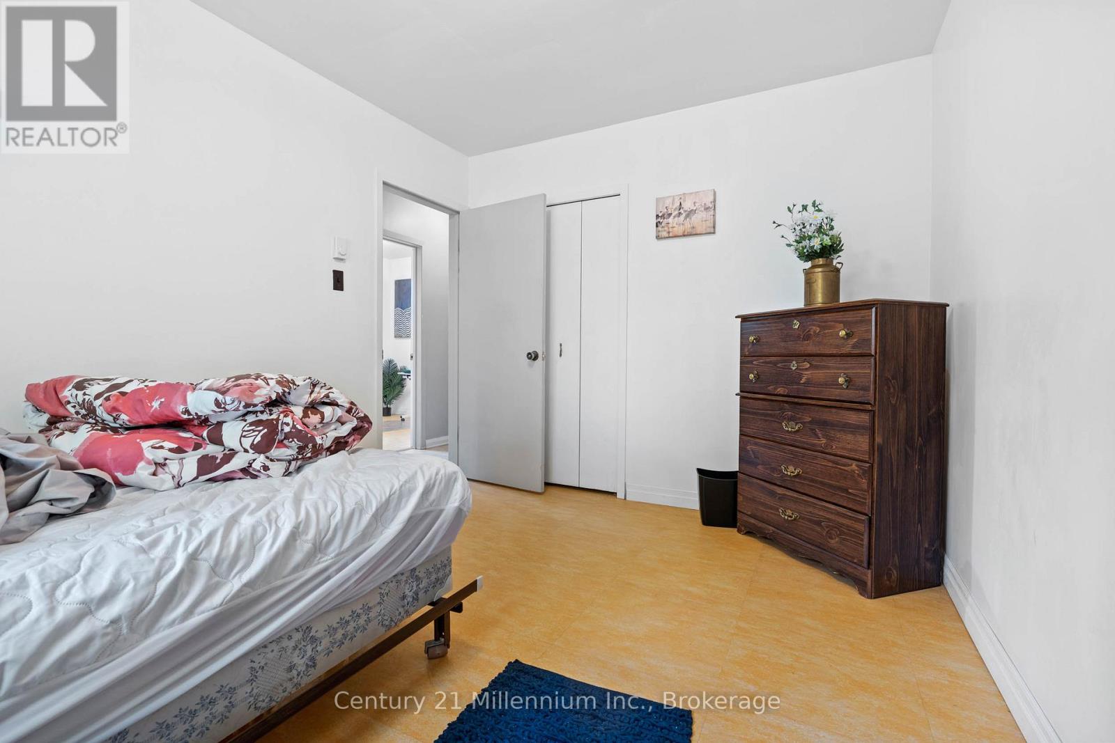 698 Gustavus Street, Saugeen Shores, Ontario  N0H 2C0 - Photo 33 - X12952850