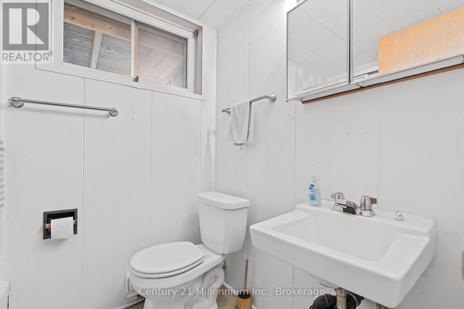 698 Gustavus Street, Saugeen Shores, Ontario  N0H 2C0 - Photo 40 - X12952850