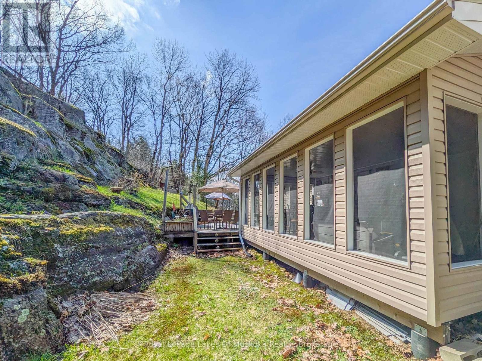 1441 Cedar Lane, Bracebridge, Ontario  P1L 1W9 - Photo 3 - X12977826