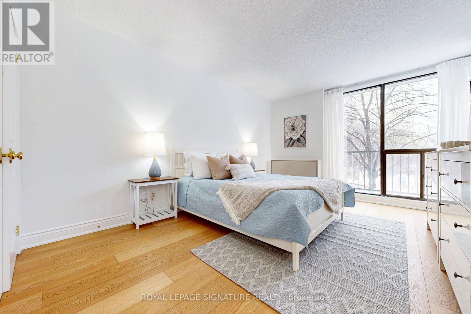 410/204 - 33 Harbour Square, Toronto, Ontario  M5J 2G2 - Photo 21 - C12747616