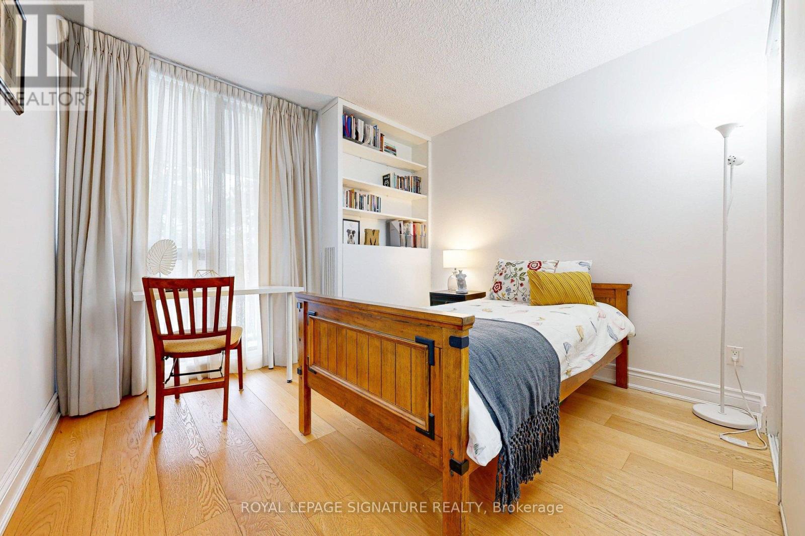 410/204 - 33 Harbour Square, Toronto, Ontario  M5J 2G2 - Photo 25 - C12747616