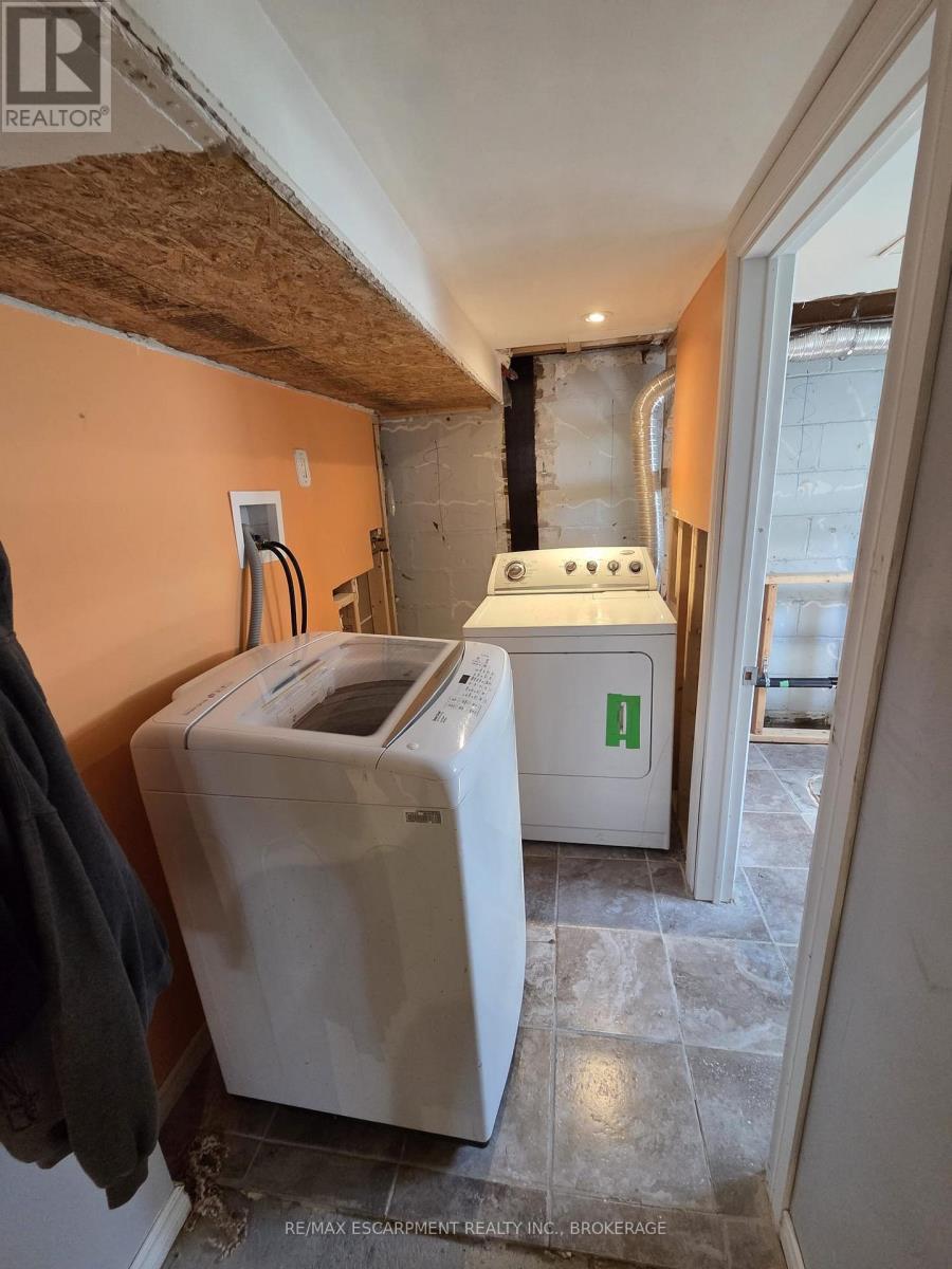 122 East 25th Street, Hamilton, Ontario  L8V 3A2 - Photo 10 - X13080436