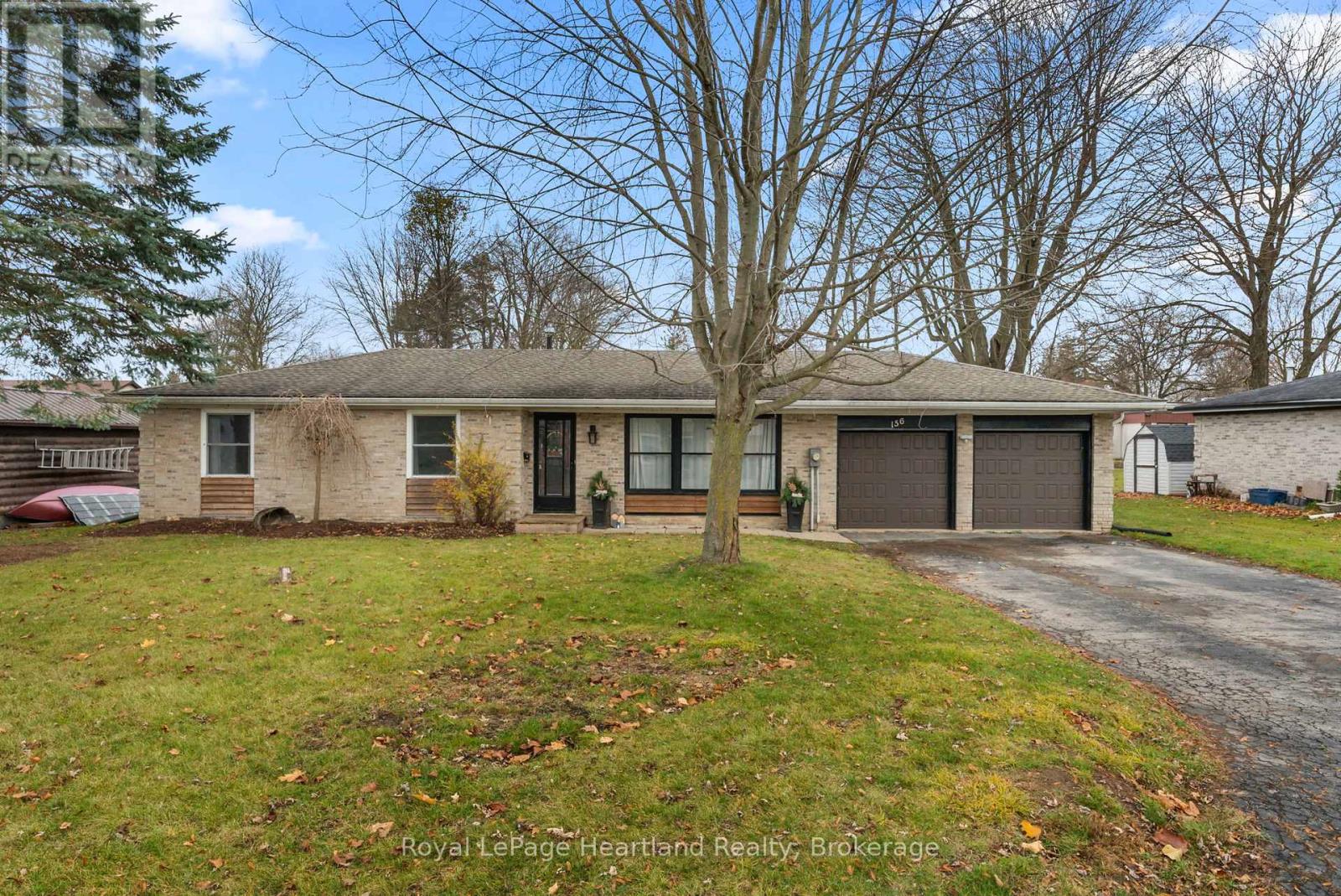 156 John Street N, Minto, Ontario  N0G 1Z0 - Photo 2 - X12847332