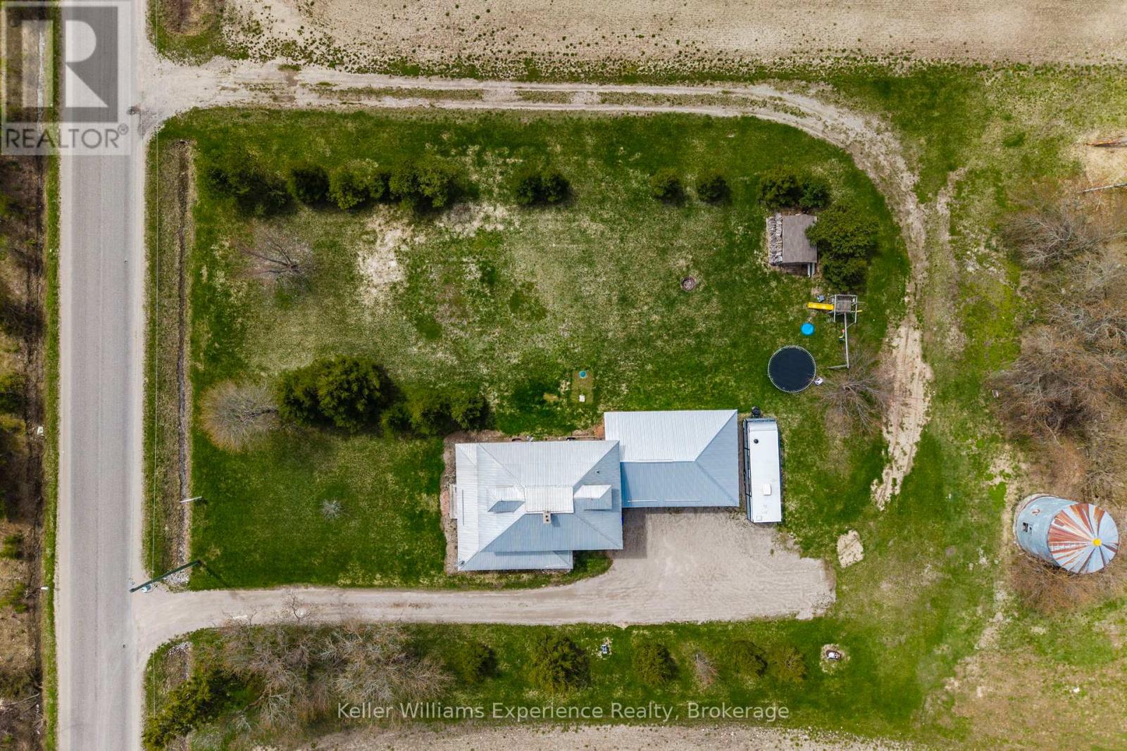 2936 Flos 6 Road W, Springwater, Ontario  L0L 1P0 - Photo 48 - S13029266