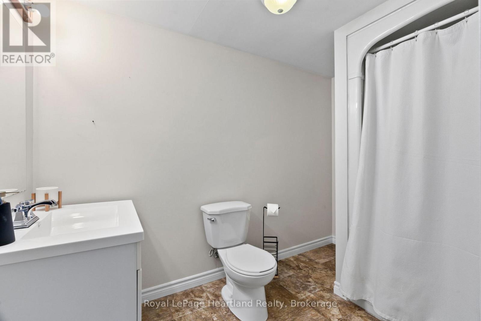 156 John Street N, Minto, Ontario  N0G 1Z0 - Photo 25 - X12847332