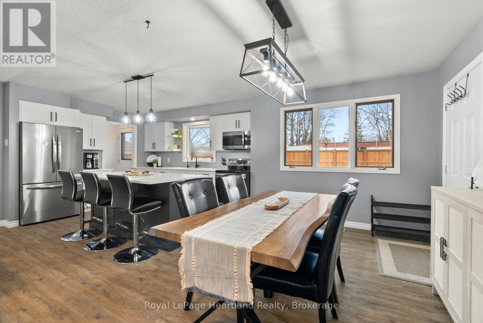 156 John Street N, Minto, Ontario  N0G 1Z0 - Photo 11 - X12847332