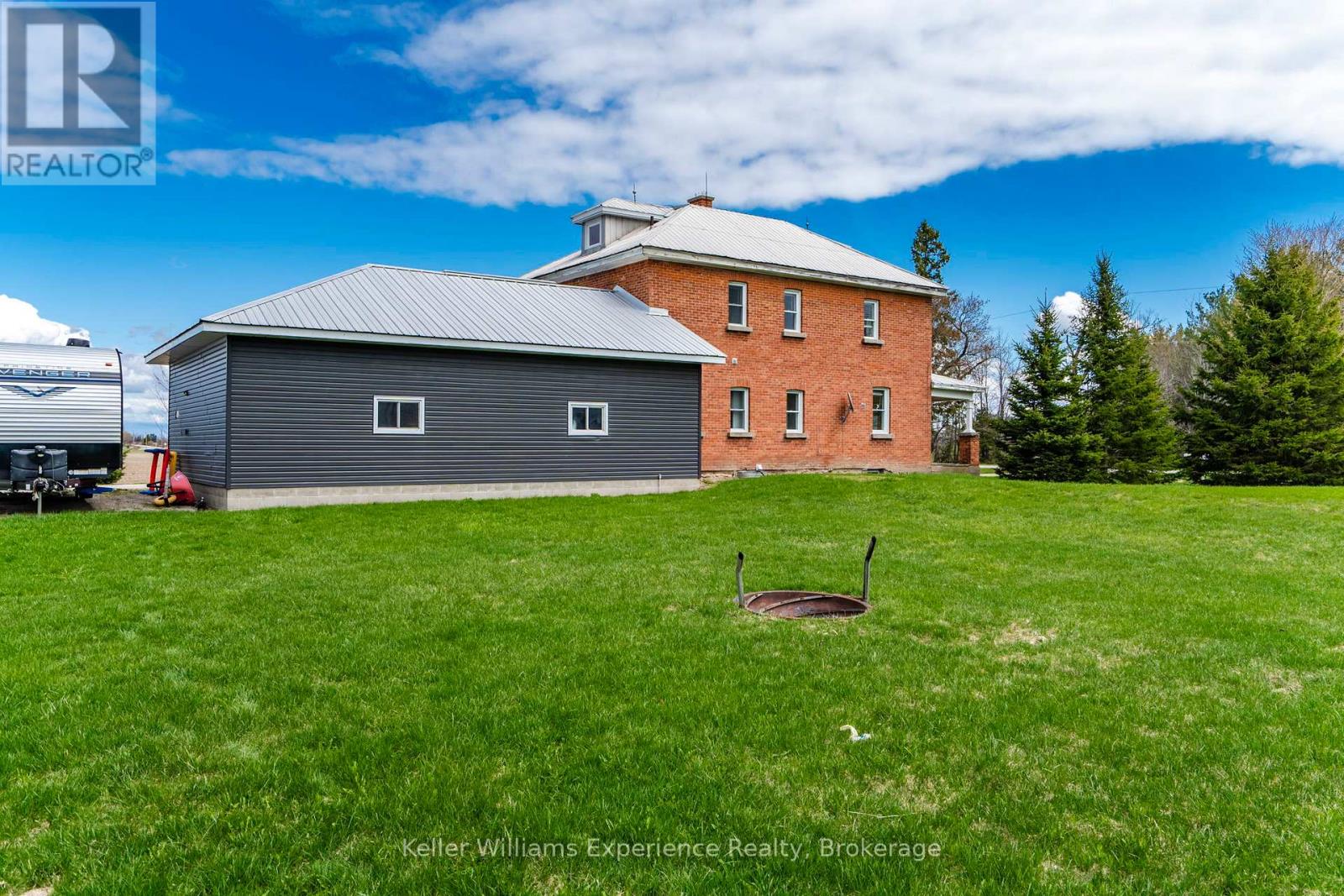 2936 Flos 6 Road W, Springwater, Ontario  L0L 1P0 - Photo 43 - S13029266