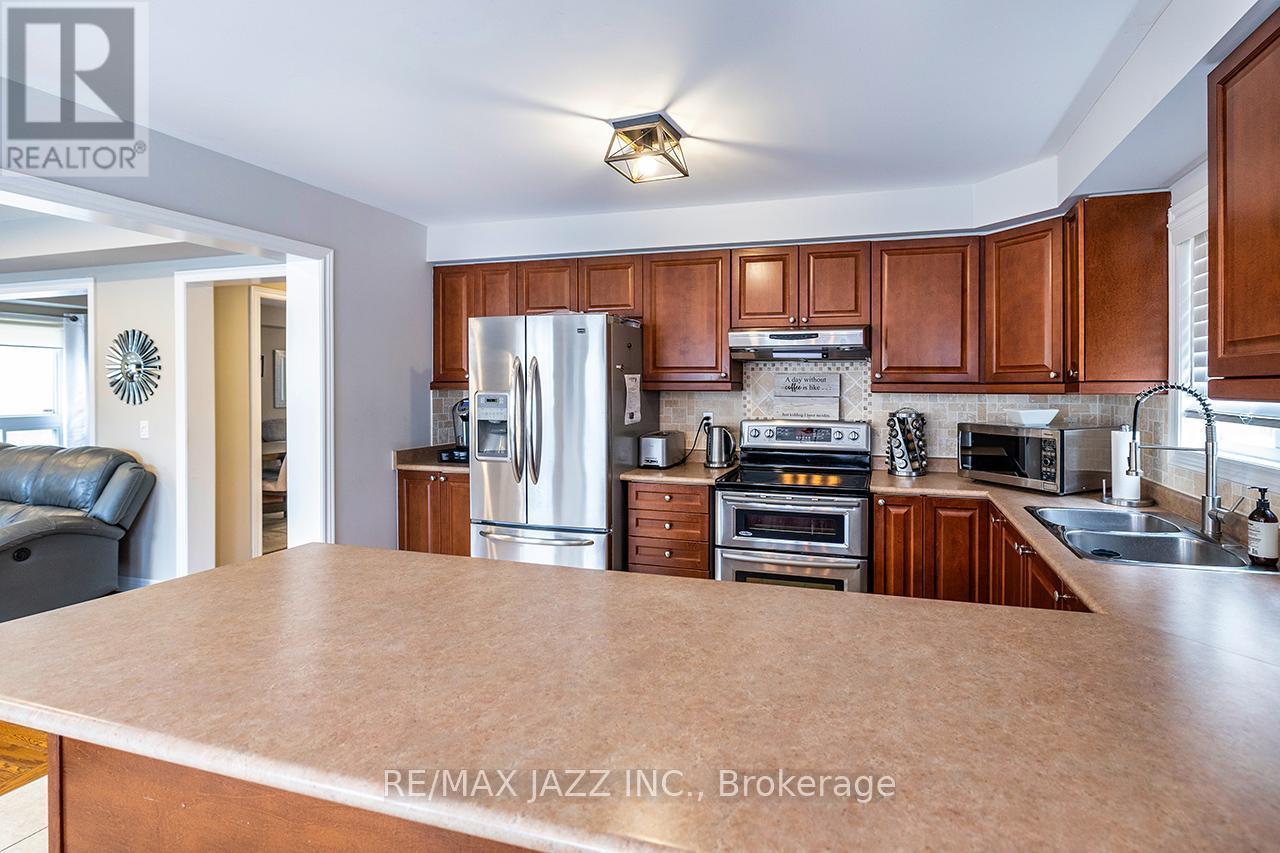 174 Southfield Avenue, Clarington, Ontario  L1E 3K1 - Photo 19 - E12953438