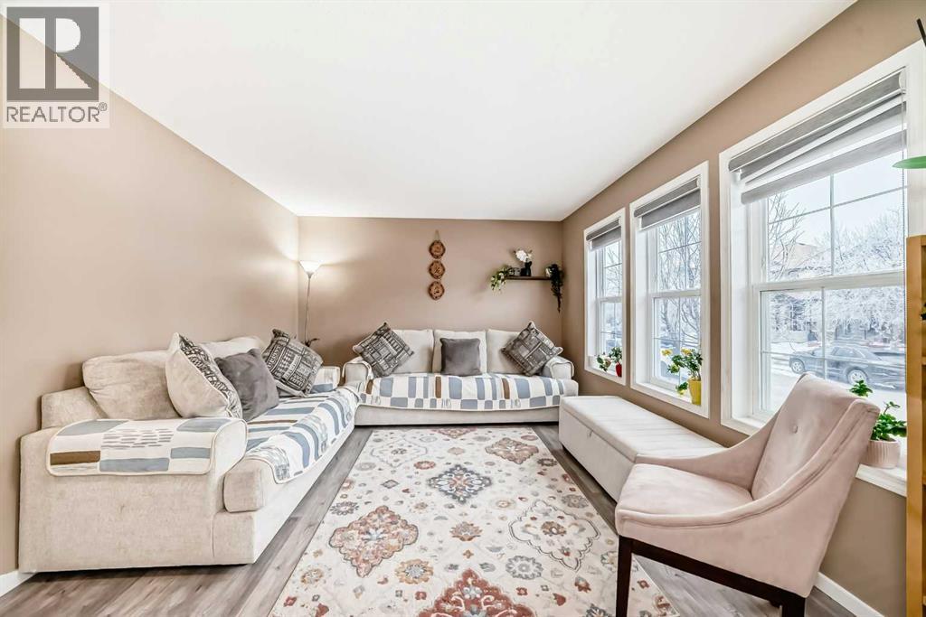 32 Saddlebrook Place NE, Calgary, Alberta  T3J 5M3 - Photo 6 - A2307776