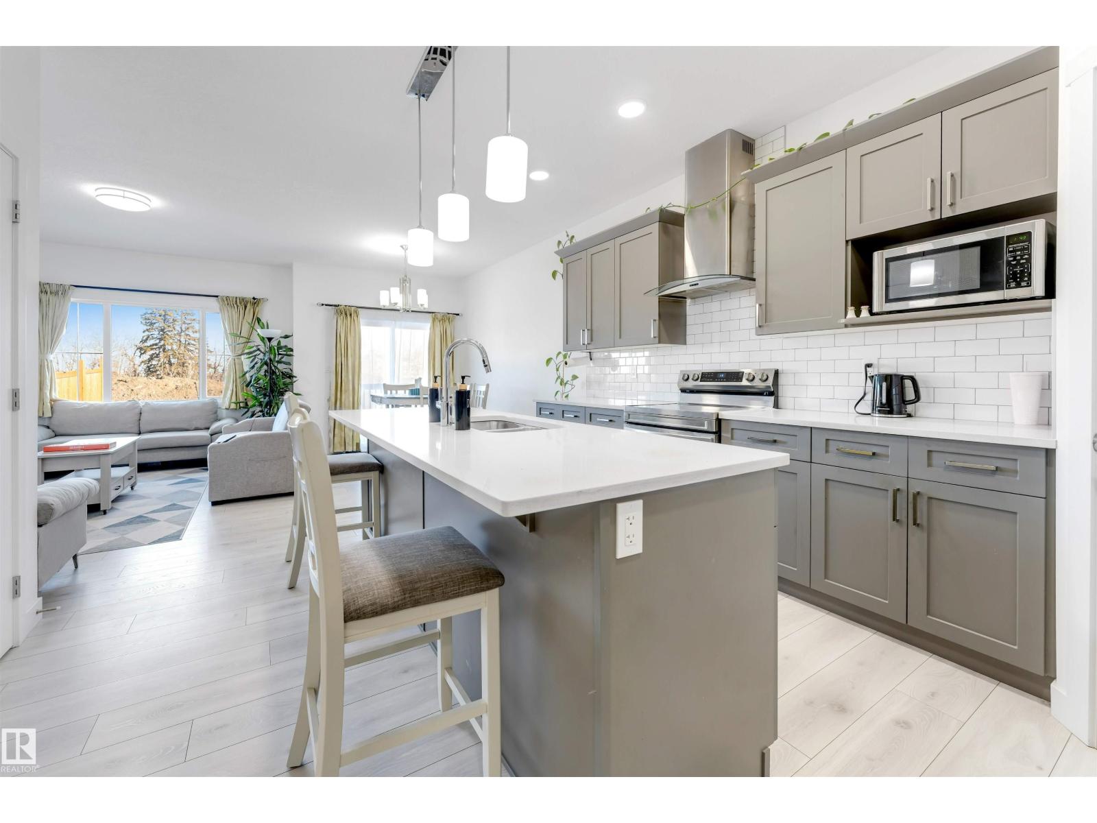 407 Conroy Cr Sw, Edmonton, Alberta  T6W 5A8 - Photo 3 - E4485301