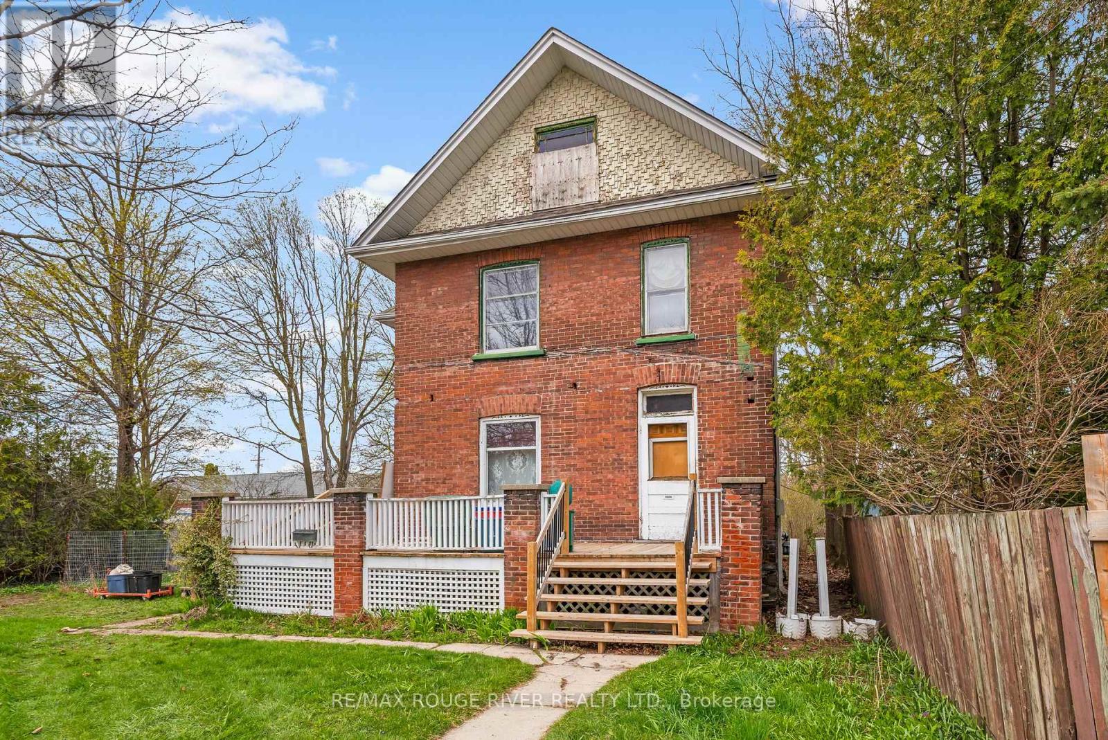 56 Melbourne Street W, Kawartha Lakes, Ontario  K9V 2T1 - Photo 1 - X13080454