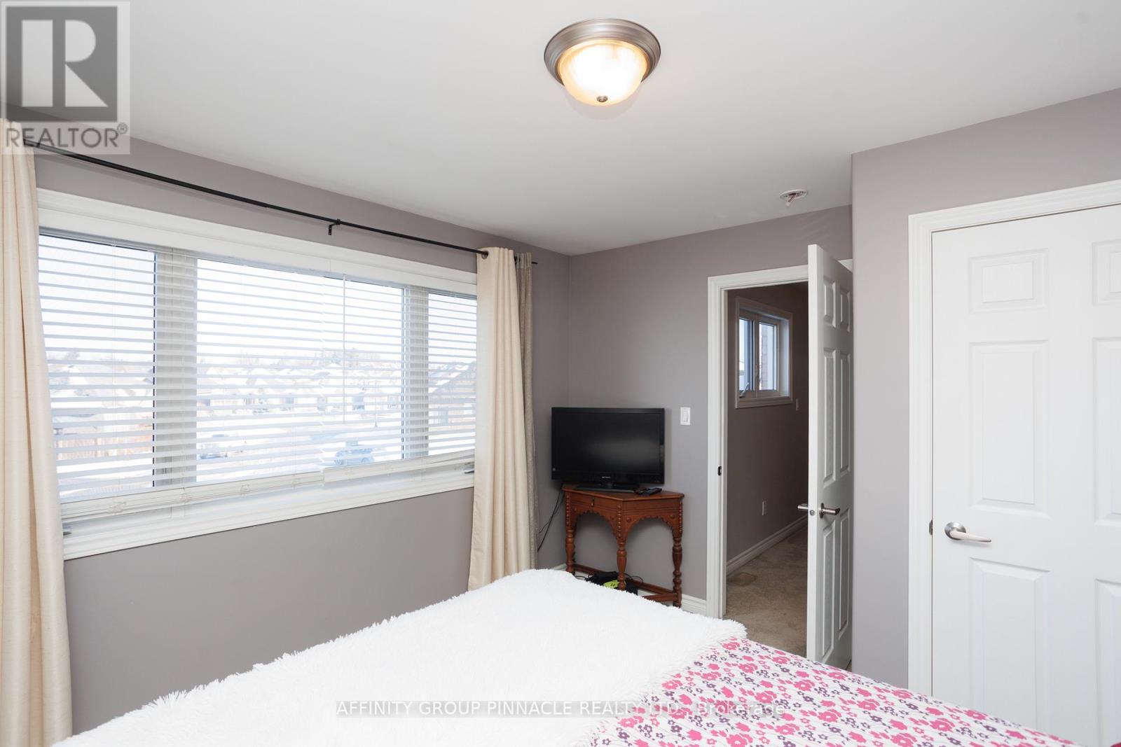 11 Moynes Court, Kawartha Lakes, Ontario  K9V 0L2 - Photo 25 - X13080506