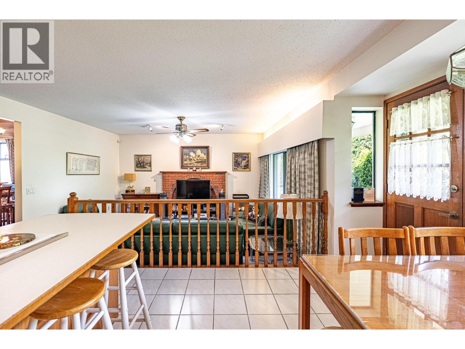 2117 Knightswood Place, Burnaby, British Columbia  V5A 4B9 - Photo 7 - R3118861