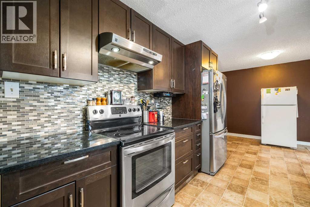 62 Rossland Way Se, Medicine Hat, Alberta  T1B 2C2 - Photo 11 - A2293299