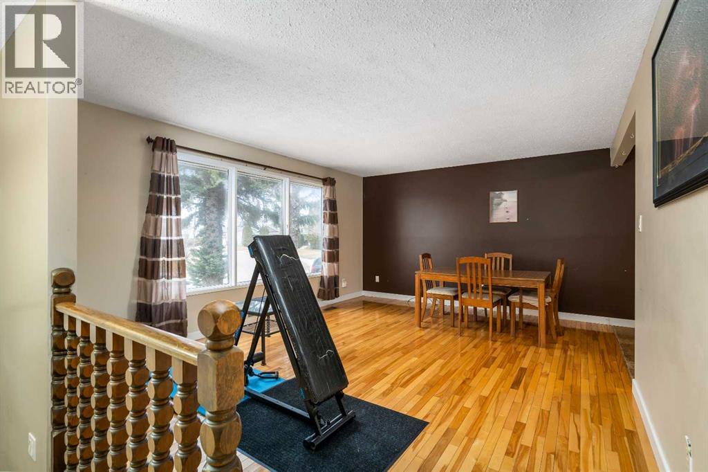 62 Rossland Way Se, Medicine Hat, Alberta  T1B 2C2 - Photo 6 - A2293299