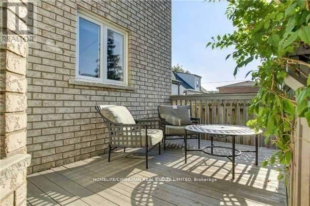 18 Newton Drive, Toronto, Ontario  M2M 2M7 - Photo 18 - C13080410