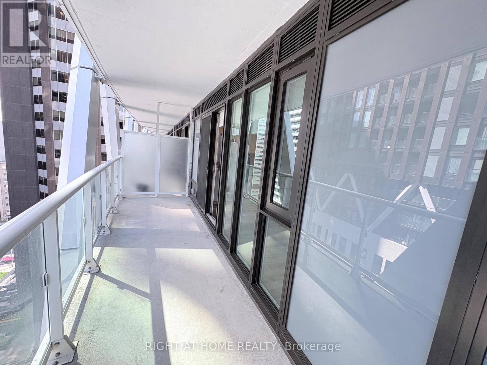 1436 - 230 Simcoe Street, Toronto, Ontario  M5T 1T4 - Photo 17 - C13080426