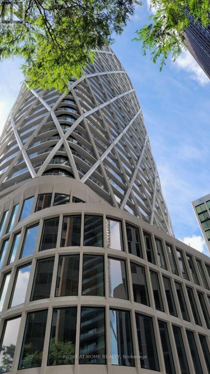 1436 - 230 Simcoe Street, Toronto, Ontario  M5T 1T4 - Photo 2 - C13080426